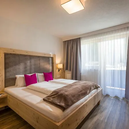 Maximilian Ξενοδοχείο