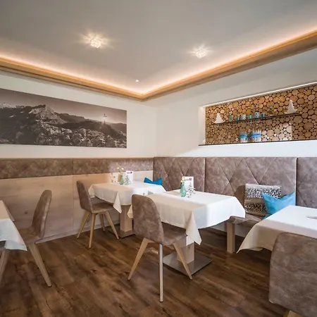 Maximilian 3* مايرهوفن