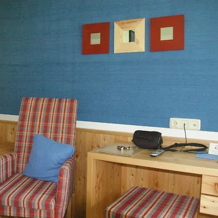 Maximilian Hotel