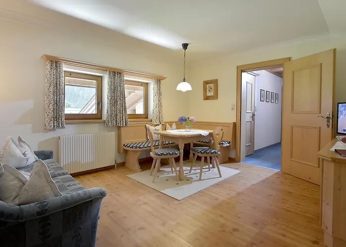 Отель Maximilian